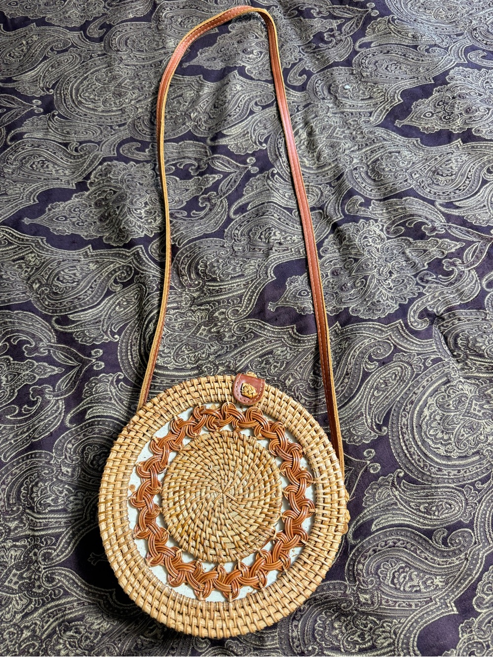 Round Woven Straw Crossbody Bag in Natural Brown